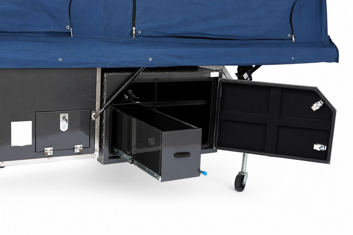 Vehicle, tent body, storage, chassis and towing details 9