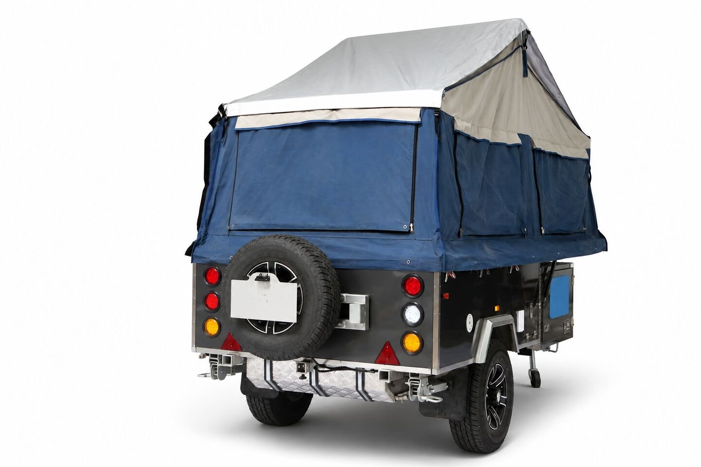 Vehicle, tent body, storage, chassis and towing details 13