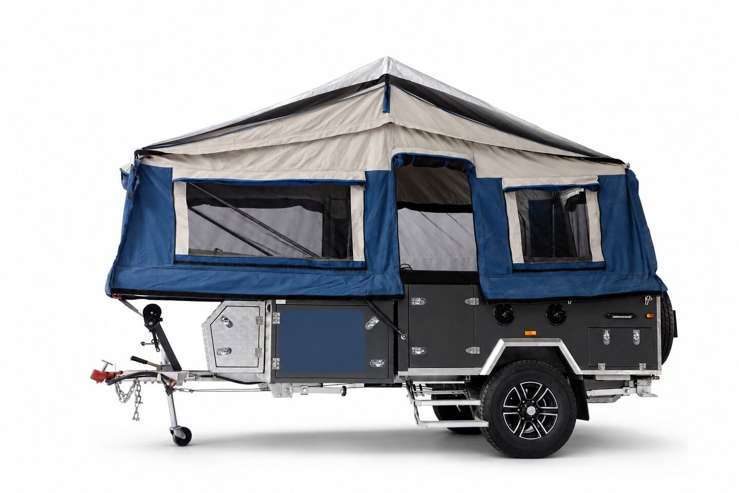 Vehicle, tent body, storage, chassis and towing details 15