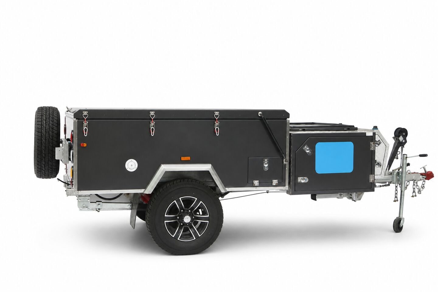 Vehicle, tent body, storage, chassis and towing details 18