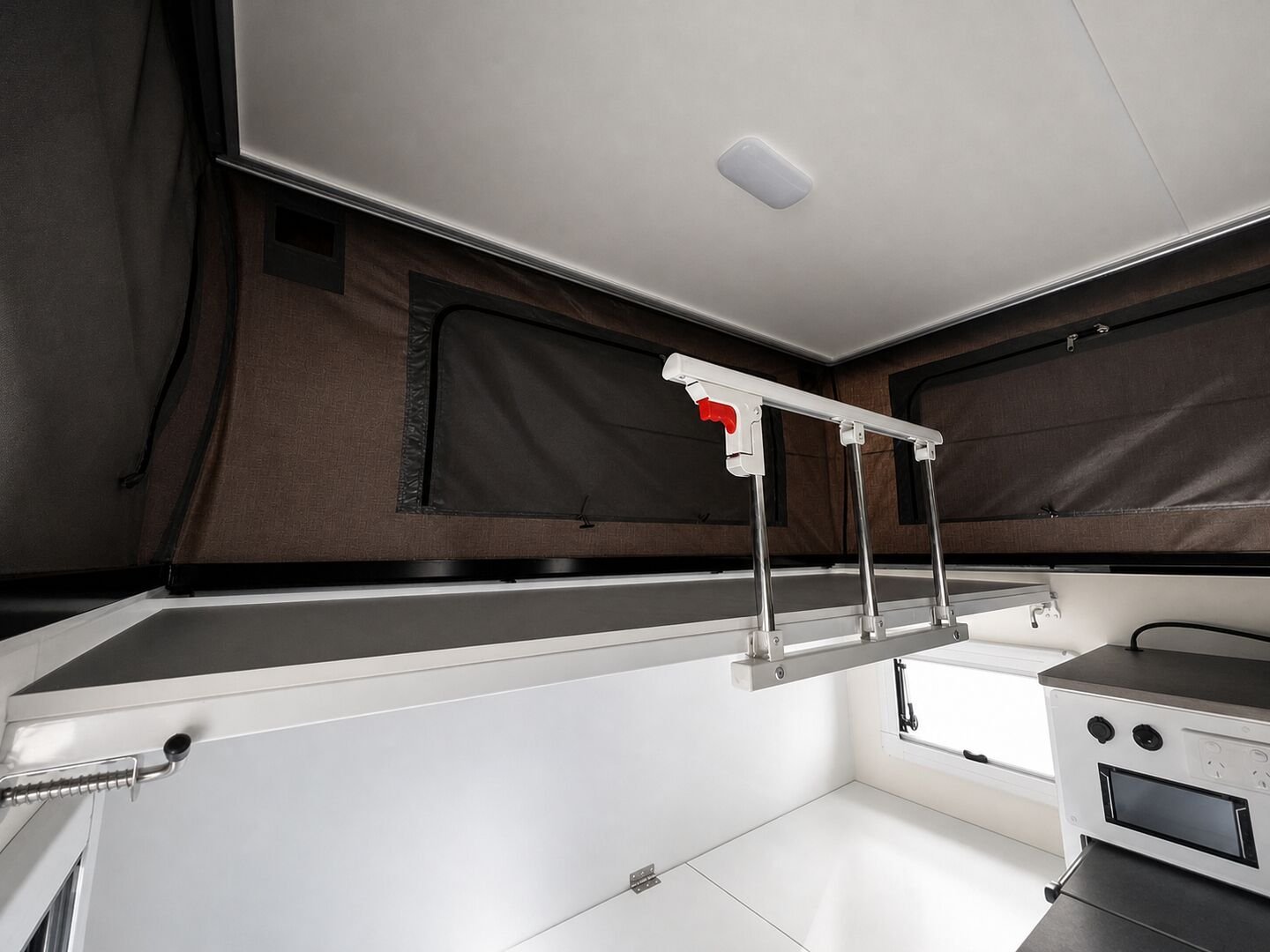 Vehicle, kitchen, storage, chassis and interior details 9