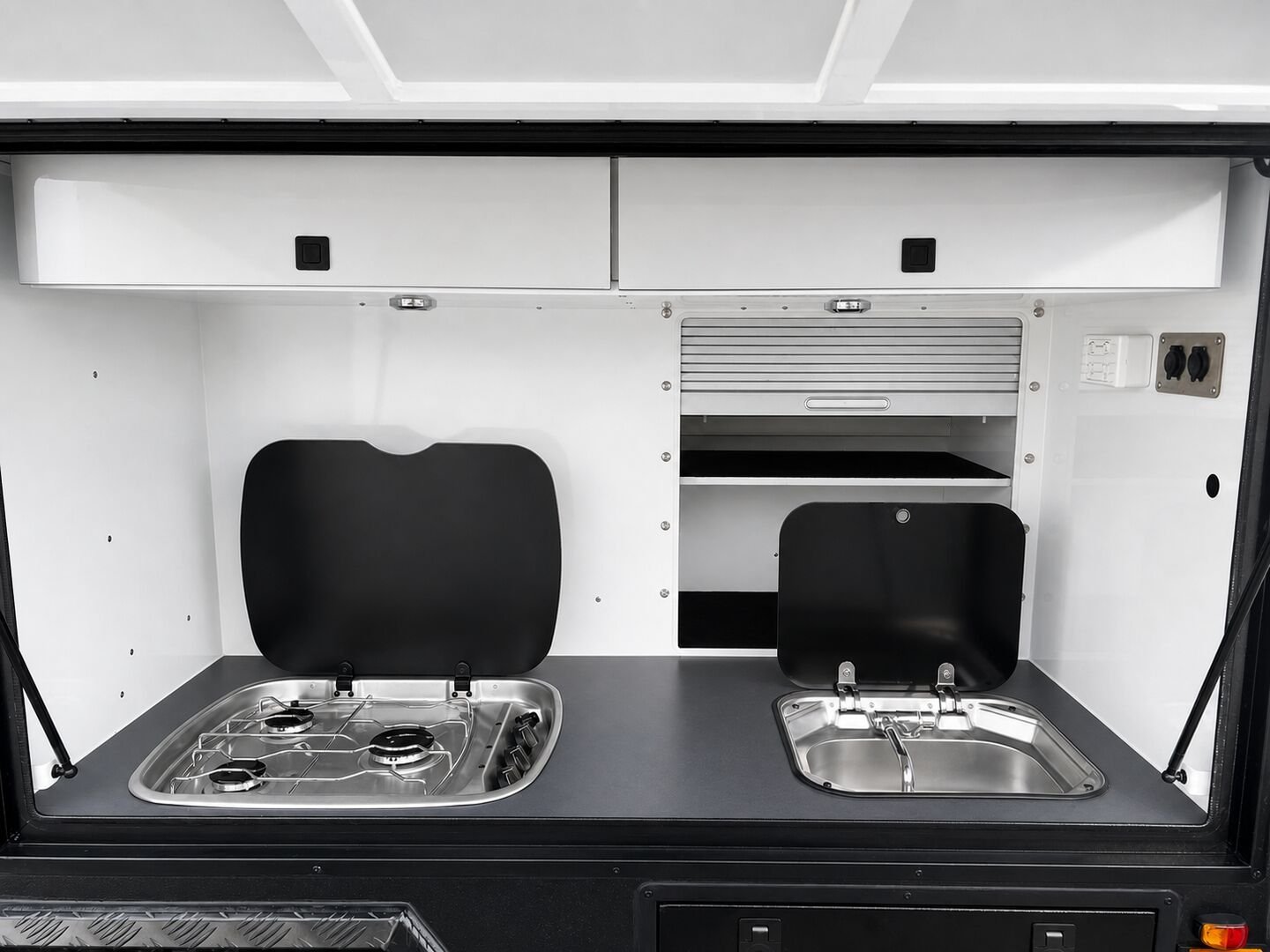 Vehicle, kitchen, storage, chassis and interior details 10
