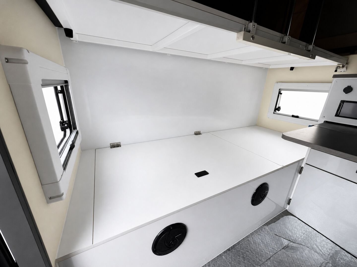 Vehicle, kitchen, storage, chassis and interior details 12