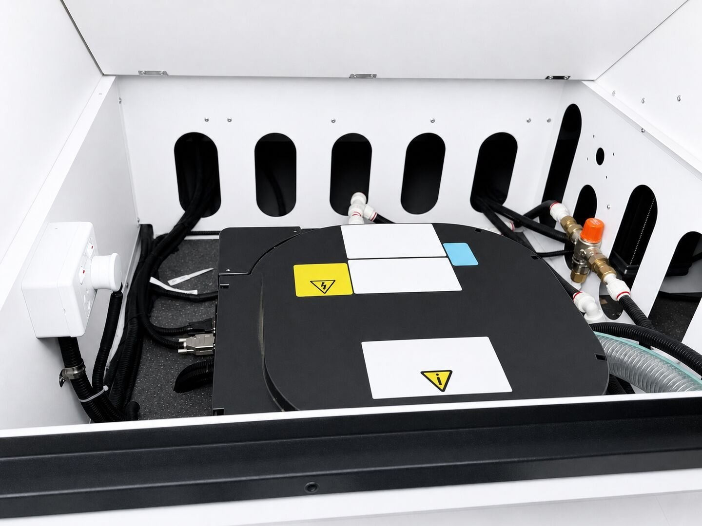 Vehicle, kitchen, storage, chassis and interior details 35