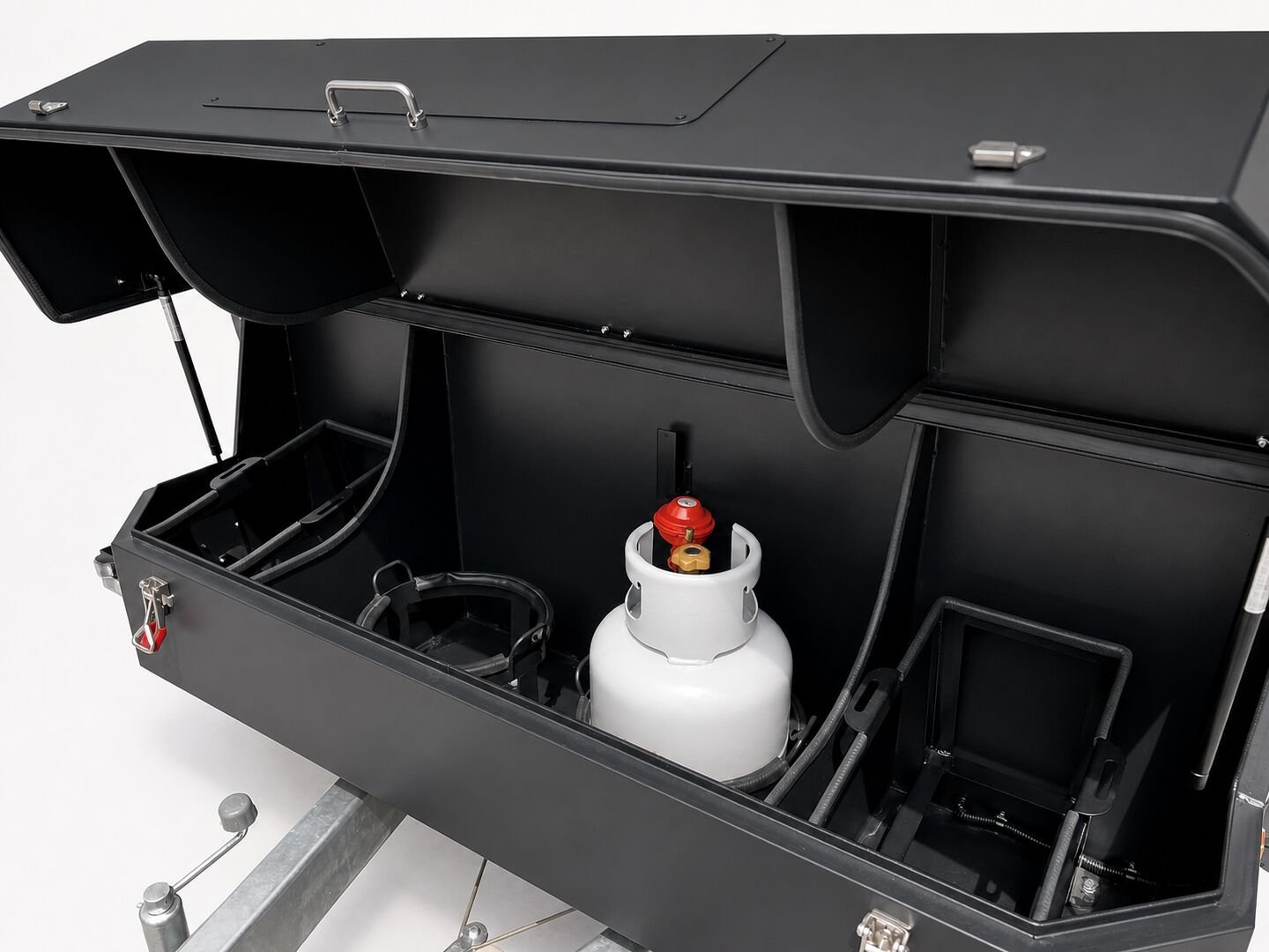 Vehicle, front box, kitchen, water, chassis and interior details 6