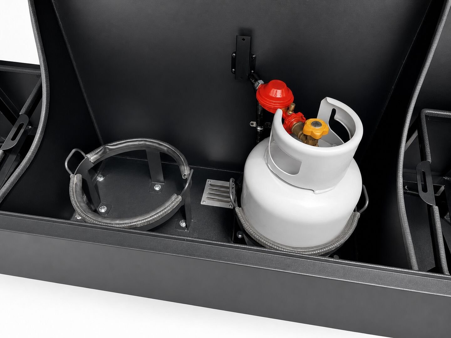Vehicle, front box, kitchen, water, chassis and interior details 22