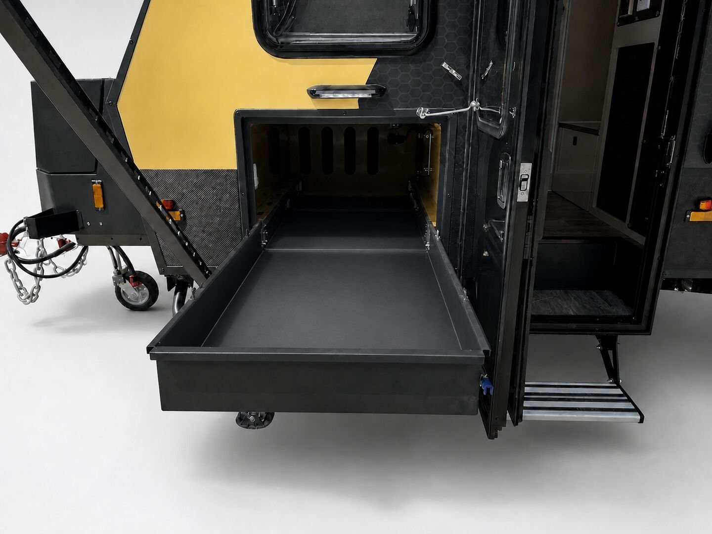 Vehicle, front box, kitchen, water, chassis and interior details 33