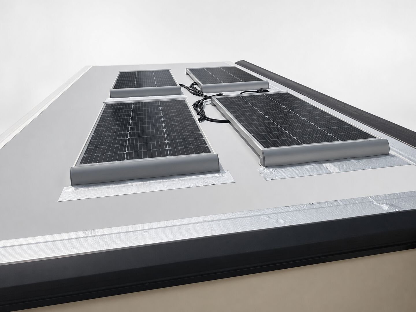 Vehicle, front box, kitchen, water, chassis and interior details 55