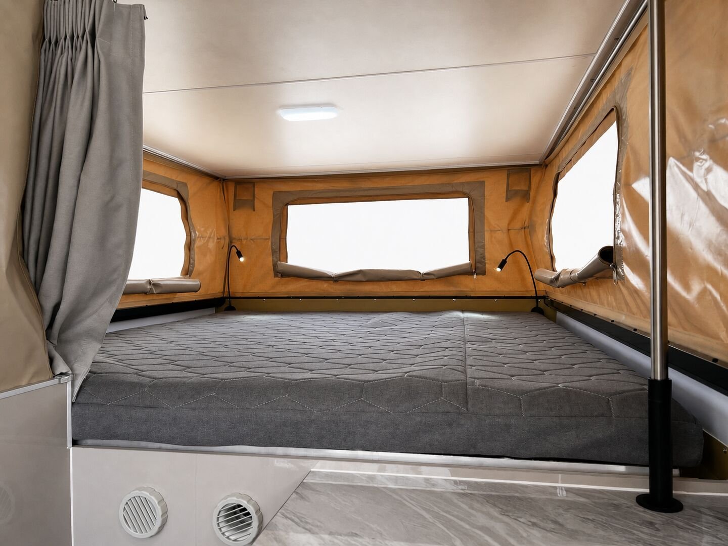 Vehicle, front box, kitchen, water, chassis and interior details 62
