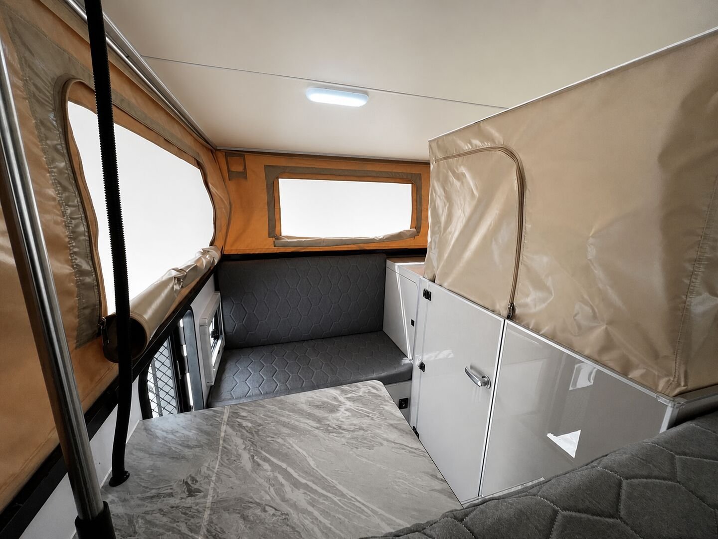 Vehicle, front box, kitchen, water, chassis and interior details 66