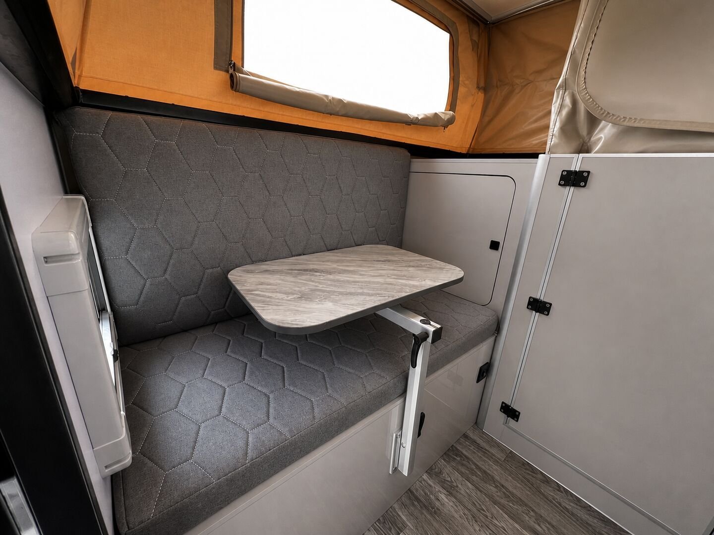 Vehicle, front box, kitchen, water, chassis and interior details 70