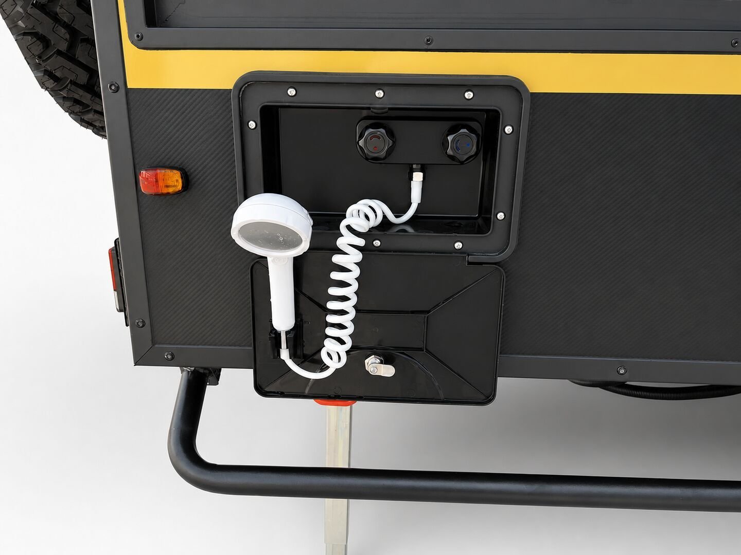 Vehicle, front box, kitchen, water, chassis and interior details 72