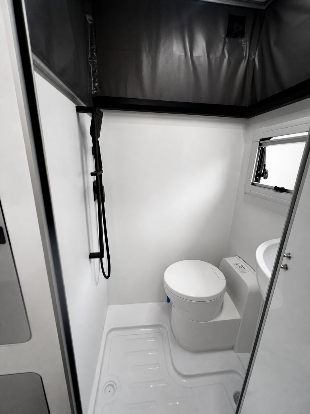 Vehicle, expansion, bathroom, interior and control-system details 22