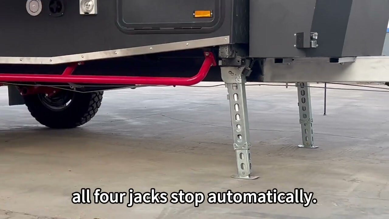 Automatic Leveling Jacks — Full Operation Demonstration